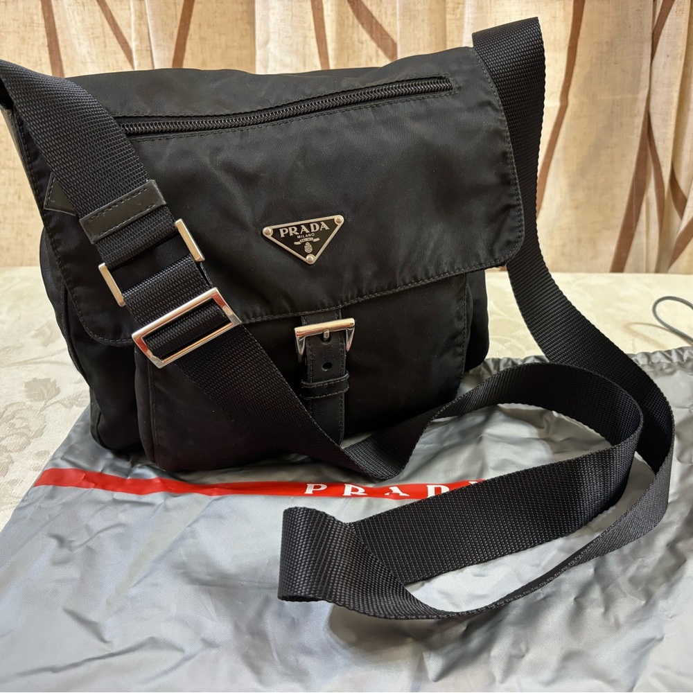 🆕 Prada Milano Crossbody bag🥰